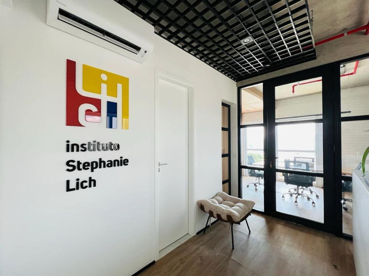 Estudantes aprendendo idioma